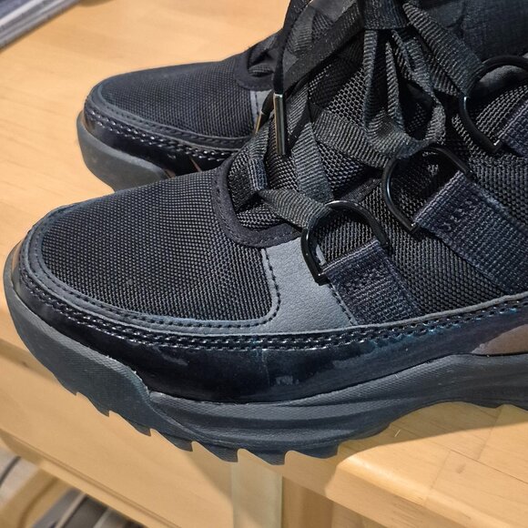 SOREL CHUKKA AURORA ANKLE BOOTS - Size 39.  In New Condition - Picture 3 of 8